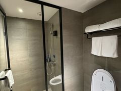 -汉庭(长沙窑岭湘雅二医院地铁站店)