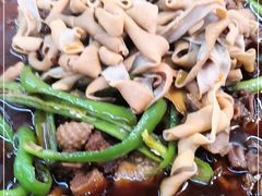 -一品红烧鸭特色川菜(三岔湖店)
