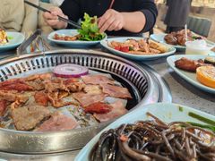 -金滏山烤肉·海鲜·火锅自助餐厅(襄阳万达店)