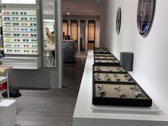 -目艮眼镜SHOWROOM(品牌集合店)