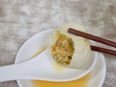 蟹粉汤包-曼曼汤包(建国西路店)