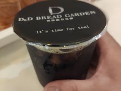 -顶东面包花园·生日蛋糕(世博店)