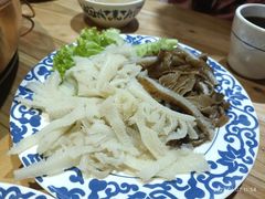 -东镇老火锅(长春路首店)