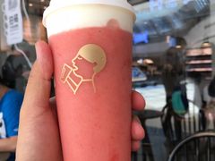 芝芝莓莓桃-喜茶(上海兴业太古汇店)
