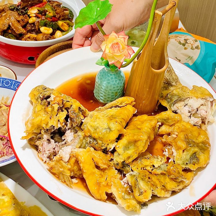 来济南吃鲁菜，还得跟着本地人吃实惠的!!!