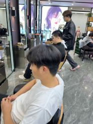 -藤野造型烫染·漂发