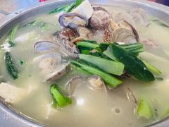 花蛤小白菜豆腐-鑫渔港海鲜本地菜·山海关浑锅(东戴河店)