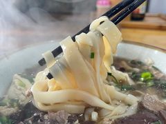 -裕新楼粉面馆·石磨手工粉(四方坪店)