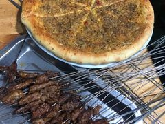 隔壁店的蒜蓉烤馕-清真·马峰烤肉(小学习北巷店)