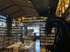 -新华书店(解放中路店)