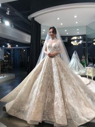 -艾米丽婚纱礼服