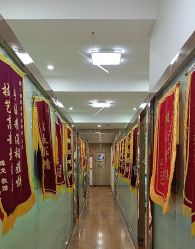 -苗医生专业祛痘·皮肤管理