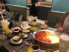 -湊湊火锅·茶憩(杭州湖滨银泰in77店)