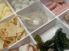 -鲁员外地锅鸡地锅鱼(古墩路店)