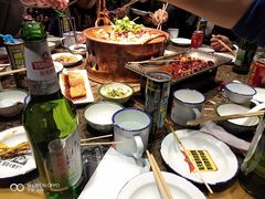 -沪小二炭火蛙锅(淮海中路美食不夜城店)