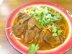 -楚东君•襄阳牛肉面牛杂煲(陆家嘴正大店)