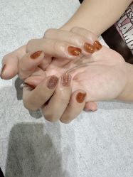 -进巍美甲美睫