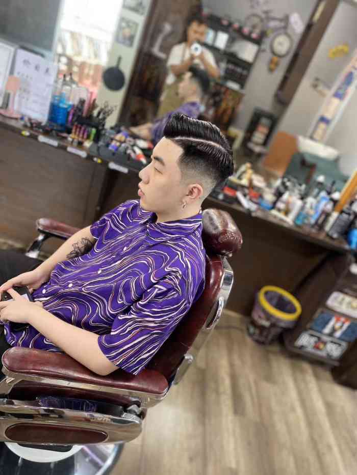 barber美式复古剪发馆16-"【项目】剪发 复古油头我算是比较挑的一.