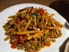 桂林酸笋紫苏炒牛腱-桂小厨广西菜(青秀万达店)