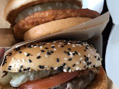 金尊肉酱安格斯厚牛堡-麦当劳(鼓楼店)