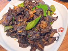 辣妹子炒猪肺-六泰居·尔滨地标·东北菜(松北店)