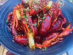 -肥肥虾庄·金牌油焖大虾(沙湖店)