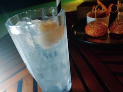 -瑰丽酒店·海吧·天际下午茶·现场DJ·天台酒吧
