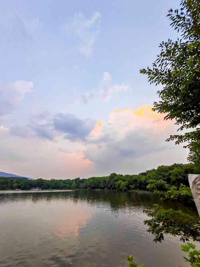 前湖公园-"前湖公园,是人少景美的地方,而且关键一点.