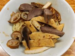 -松树干拌面店