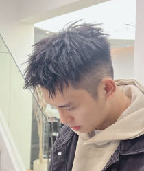 -厘里·salon