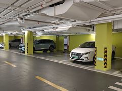 -前滩太古里木区停车场