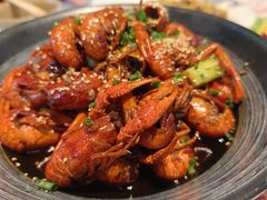-肥肥虾庄·金牌油焖大虾(汉街SKP店)