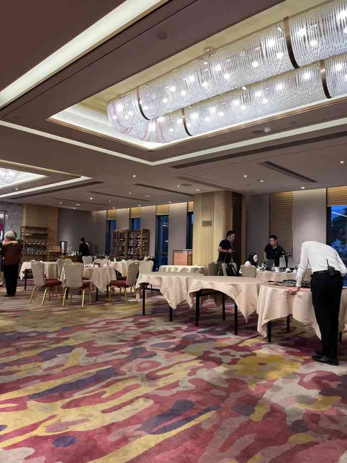 唐宴海鲜酒家-"位置:明显,好找,车位多装修:商务,干."-大众点评移动版