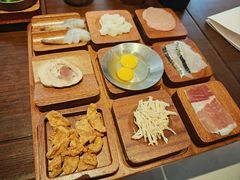 -银米·云南传统过桥米线(双廊黑金冠店)