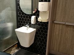 -肯德基(东安路站店)