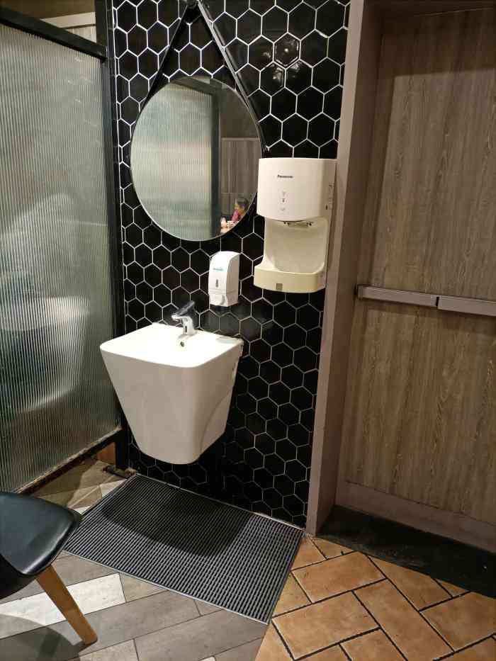 肯德基(东安路站店)