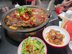-辣尚瘾·烤鱼·新川菜(牡丹园直营店)