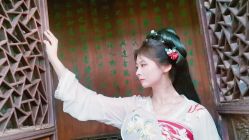 -一揽芳华汉服旗袍体验馆(拙政园店)