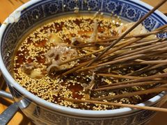 -大众跷脚牛肉馆·非遗传承单位(峨眉山店)