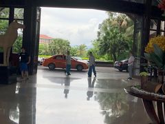 -三亚湾海居铂尔曼度假酒店