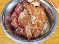 -梁阿婆廿年老牌扣肉糯米饭