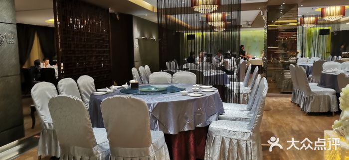 食為天·本地人爱吃的淮扬菜(瘦西湖店)大堂图片