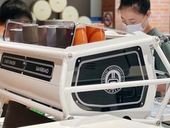 -潮一不贰·法式甜品·生日蛋糕·西式简餐(外滩店)