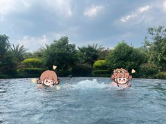 -腾冲洞山温泉村