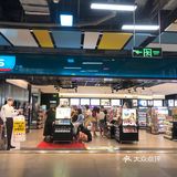 夏天来这里逛逛买买买吧，位置超级方便