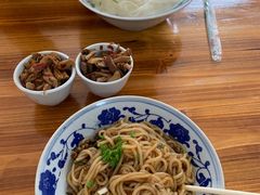 -邱芳粉店(迎宾大道旗舰店)