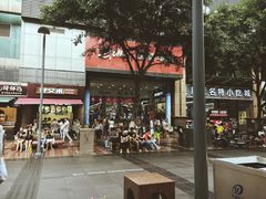 门面-好吃街美食城(八一广场店)