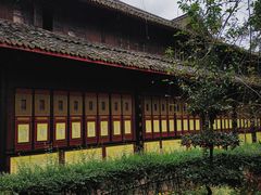 -峨眉山报国寺