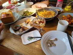 -蜜桃餐厅·伴山(湖滨商业街店)