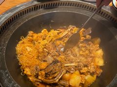-山河屯铁锅炖·非遗东北菜(南山店)